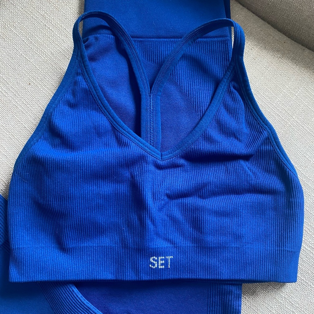 Set Active SCULPTFLEX® REMIX BOX CUT BRA - STRIKE BLUE × 1
Strike / S Women’s